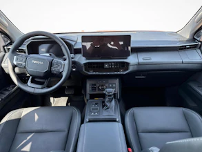 https://vehicle.imgix.net/4304196/37f0f5f2-cb10-4ab4-a8da-6d606d9f31d1.jpg