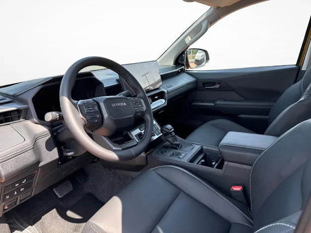 Toyota Hilux Double Cab.-Pick-up 2.8 D-4D MHEV 204 Invincible