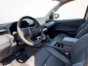 Toyota Hilux Double Cab.-Pick-up 2.8 D-4D MHEV 204 Invincible