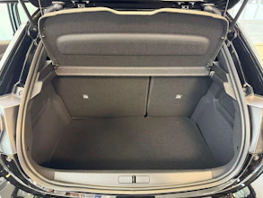 https://vehicle.imgix.net/4304215/f6c38d46-e521-4786-8bba-fa055ee4d72e.jpg