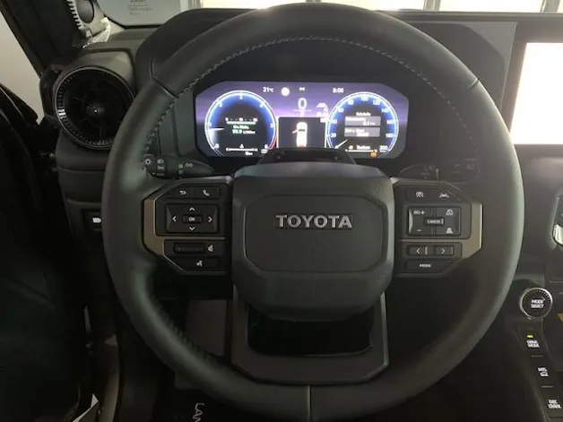 Toyota Land Cruiser 2.8 D 48V Invincible