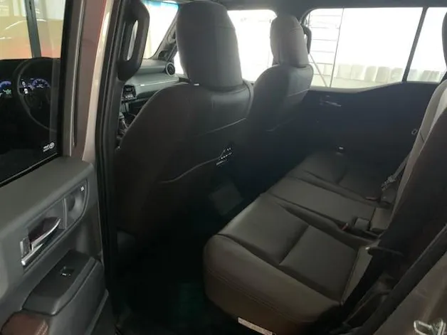 Toyota Land Cruiser 2.8 D 48V Invincible