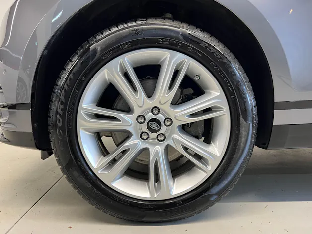 Land Rover Range Rover Velar 2.0 T R-Dynamic SE