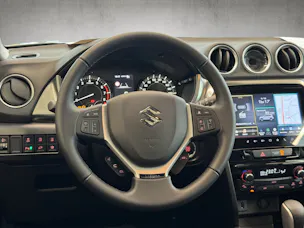 Suzuki Vitara 1.4 T Sakura Top Hybrid 4x4