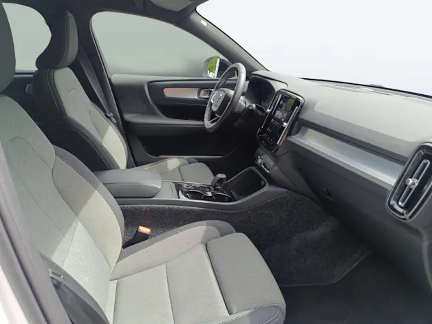 Volvo XC40 2.0 B4 MH Plus Dark