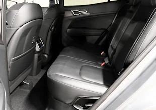 https://vehicle.imgix.net/4304328/2d429ed5-34a1-4e90-8467-533e2711fe43.jpg