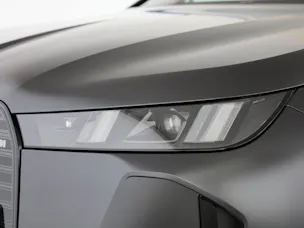 BMW iX M70