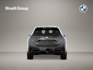 BMW iX M70