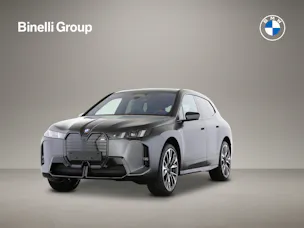 BMW iX M70