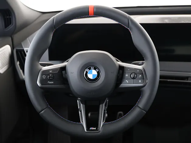 BMW iX M70