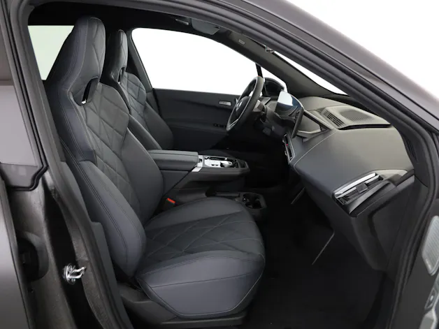 BMW iX M70
