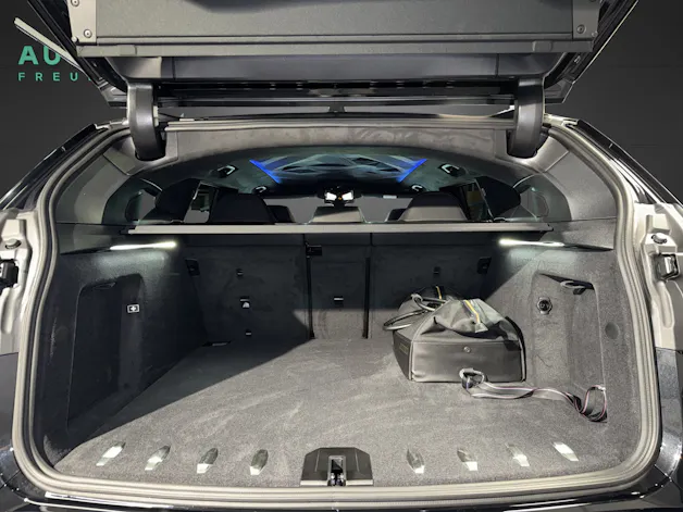 BMW XM 50e Plug-in Hybrid