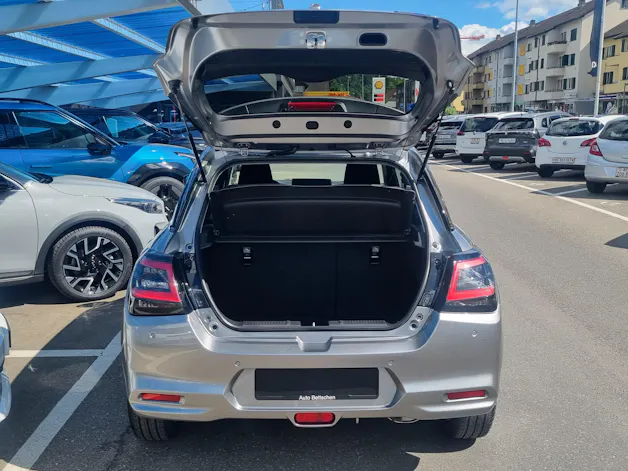 Suzuki Swift 1.2 Sakura Hybrid 4x4