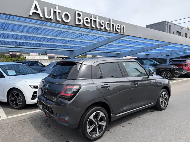 Suzuki Swift 1.2 Sakura Top Hybrid 4x4
