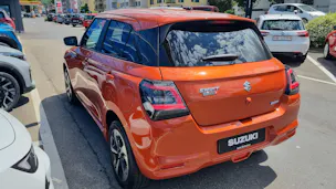 Suzuki Swift 1.2 Sakura Top Hybrid 4x4