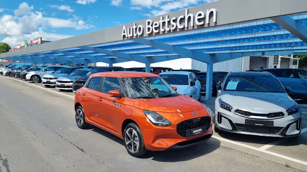 Suzuki Swift 1.2 Sakura Top Hybrid 4x4