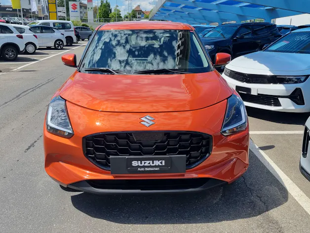 Suzuki Swift 1.2 Sakura Top Hybrid 4x4