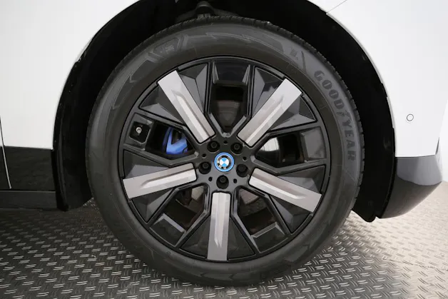 BMW iX xDrive40