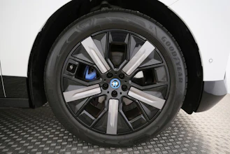 https://vehicle.imgix.net/4304395/2842aa67-a5d3-431a-b813-a727d8266abf.jpg