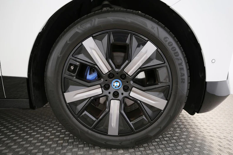 image du véhicule BMW iX