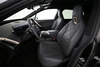 https://vehicle.imgix.net/4304395/655bd06f-950d-45d5-b00e-455738a35977.jpg