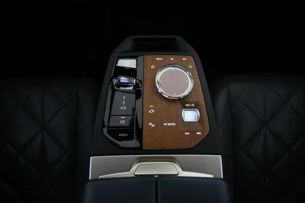 BMW iX xDrive40