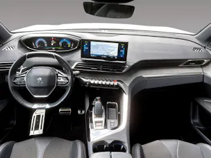 PEUGEOT 3008 1.6 Plug-in Hybrid GT
