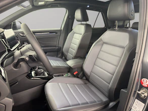 https://vehicle.imgix.net/4304450/d1c8e1ca-dabe-4d68-bb9a-b3514b3c3fb5.jpg
