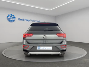 https://vehicle.imgix.net/4304450/f3018723-87c9-49ed-a560-8d4594bc1f13.jpg