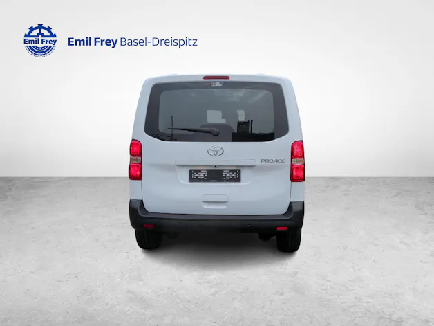 Toyota PROACE Van L1 2.2 D Advanced