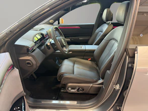 https://vehicle.imgix.net/4304587/e1021fe2-7a9b-405b-9322-b91399e03630.jpg