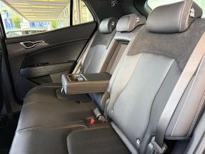 https://vehicle.imgix.net/4304590/23d1e242-6082-46e0-b52f-038e571daec4.jpg