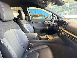 https://vehicle.imgix.net/4304590/c8fa34fc-8efc-4956-9dc3-7bb10a0b76c9.jpg