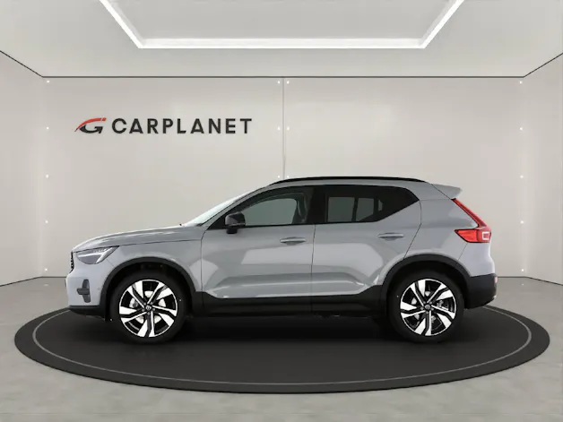 Volvo XC40 2.0 B3 MH Plus Dark
