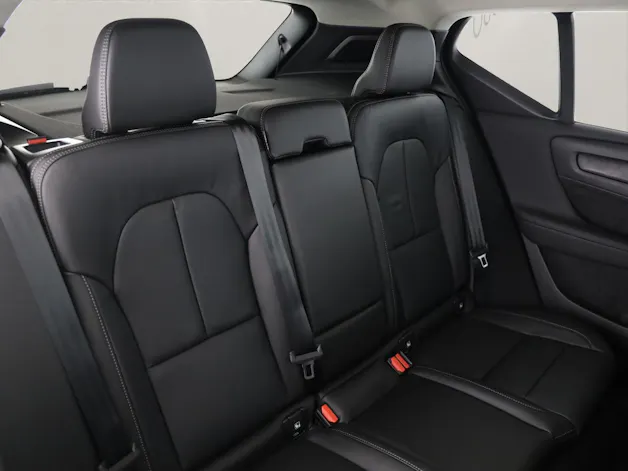 Volvo XC40 2.0 B3 MH Plus Dark
