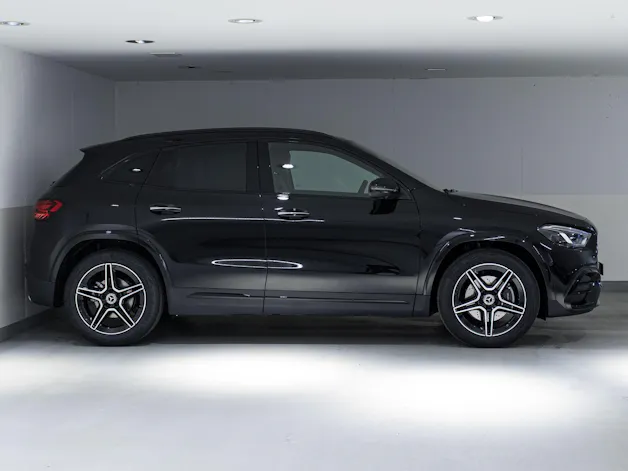 Mercedes-Benz GLA 200 Night Star