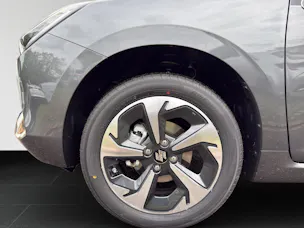 Suzuki Swift 1.2 Sakura Top Hybrid 4x4