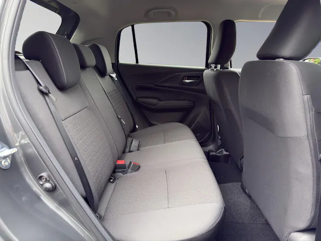 Suzuki Swift 1.2 Sakura Top Hybrid 4x4