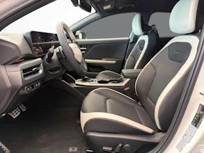 https://vehicle.imgix.net/4304682/17ddec75-745e-4e11-9848-4dd325bc446f.jpg