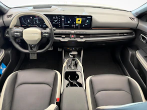 https://vehicle.imgix.net/4304682/fe545a1b-449a-4dc4-96f2-3a4d210f3020.jpg