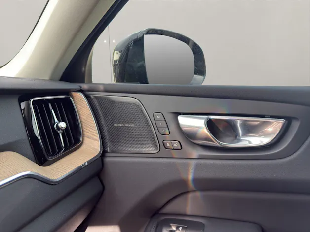Volvo XC60 2.0 T8 TE Plus Dark eAWD