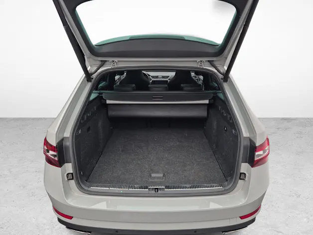 Škoda Superb Combi 2.0 TSI 280 SportLine+ 4x4 DSG