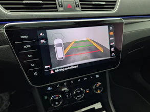 https://vehicle.imgix.net/4304703/8e904817-0ff1-4a80-bbaf-ec6393a0d1d8.jpg