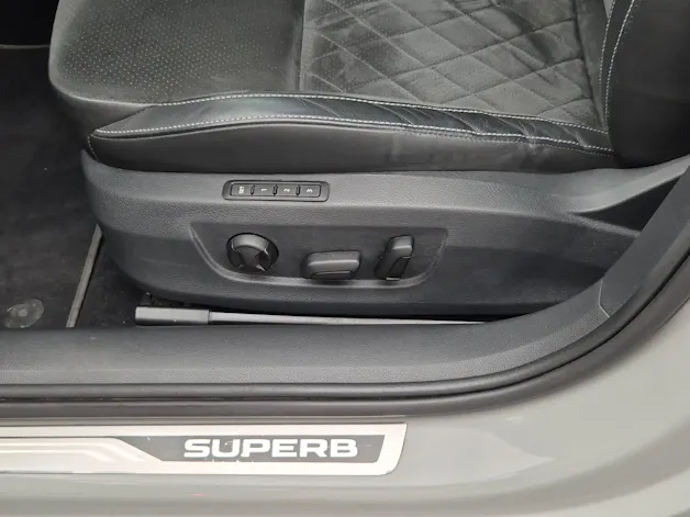 Škoda Superb Combi 2.0 TSI 280 SportLine+ 4x4 DSG
