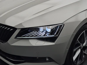 Fahrzeugbild SKODA Superb Combi 2.0 TSI 280 SportLine+ 4x4 DSG