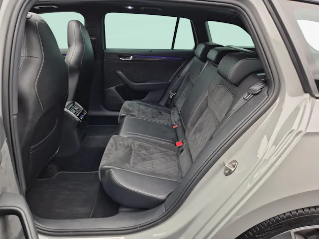 Škoda Superb Combi 2.0 TSI 280 SportLine+ 4x4 DSG