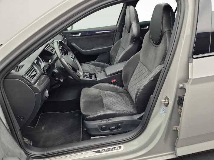 Fahrzeugbild SKODA SUPERB