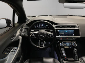 https://vehicle.imgix.net/4304754/8393da36-b67e-4774-a9d6-d2f5c81240b5.jpg