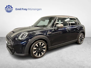 https://vehicle.imgix.net/4304780/46aa32be-eefa-4dc5-ab53-8e2a46785e9a.jpg