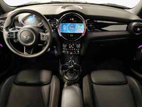 https://vehicle.imgix.net/4304780/f176077f-4270-4a81-898a-1e7191555e51.jpg